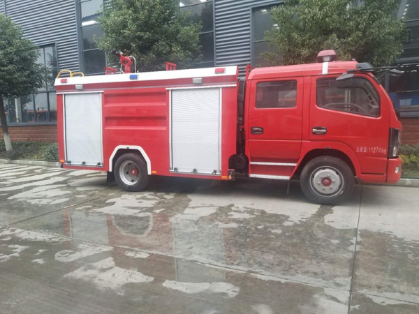 國六東風(fēng)5噸泡沫消防車